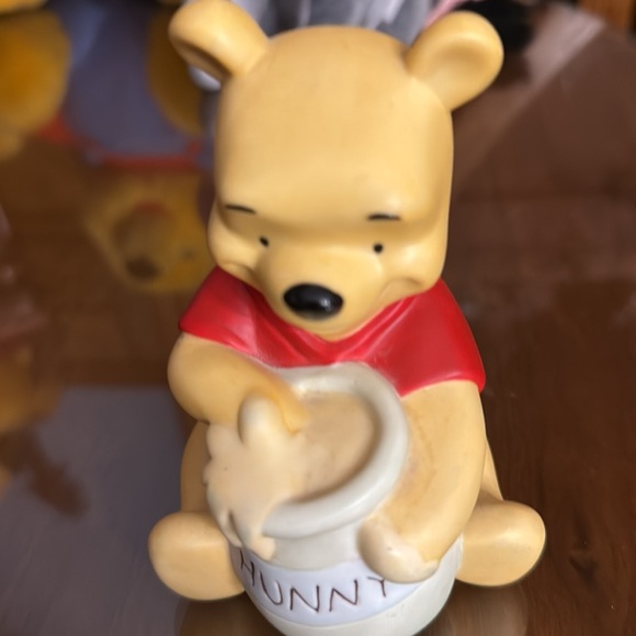 6 piece lot Winnie the Pooh collectibles for 1 money! 5 plush, 1 porcelain Pooh! - Picture 6 of 12